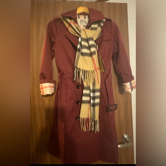 Burberry Deep Red Trench Coat - Picture 2 of 13